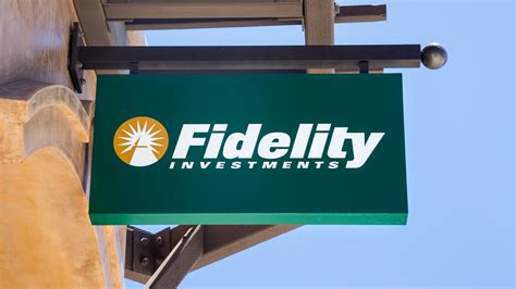 fidelity investments real estate fund.